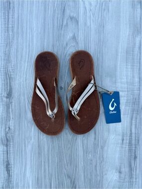 OluKai Kāpehe Luana leather sandals,